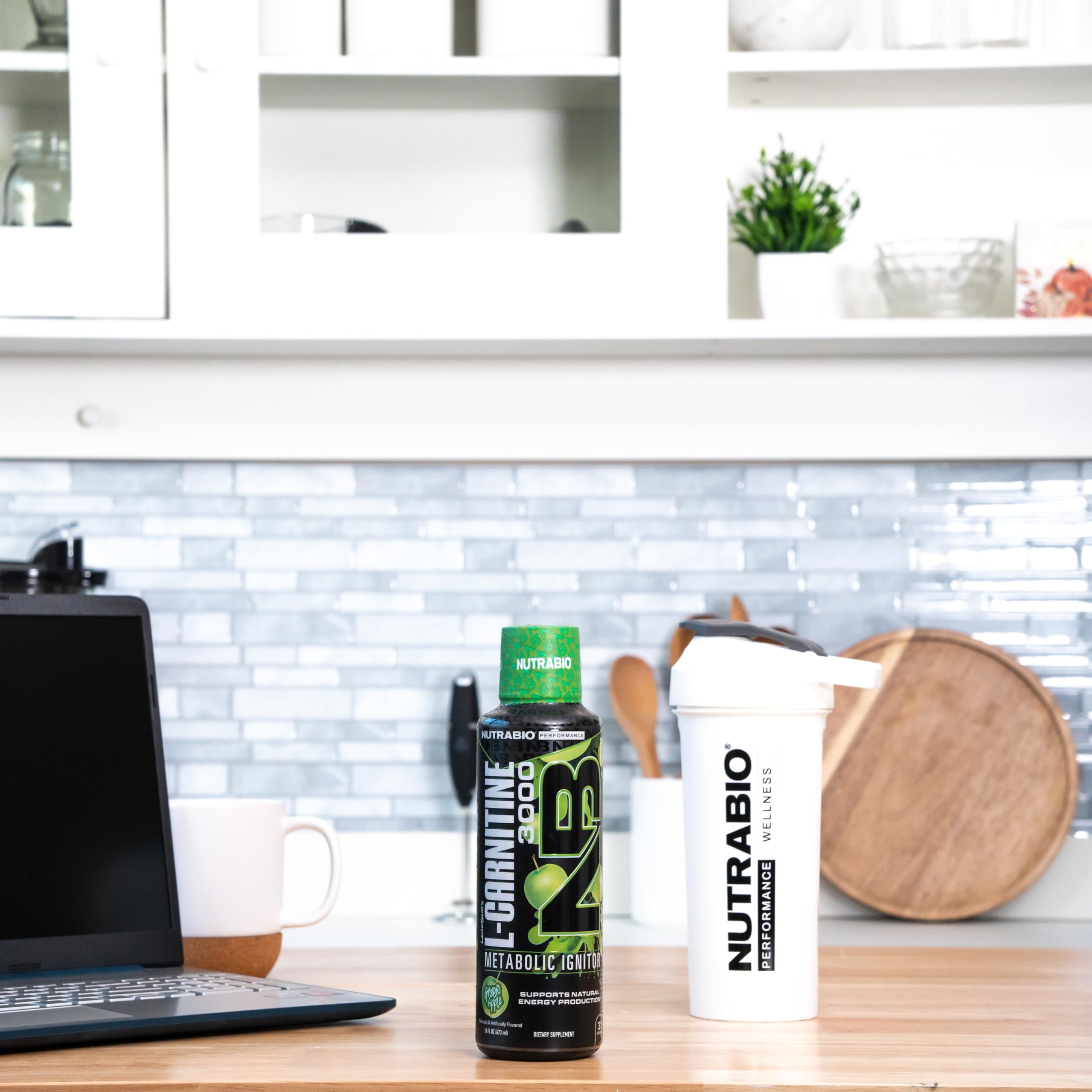 NutraBio – L-Carnitine Liquid Shots – 3000mg, (Green Apple) – 10mg of Vitamin B-5 – Zero Carbs & Sugars – Energy Production – Muscle Recovery - Image 7